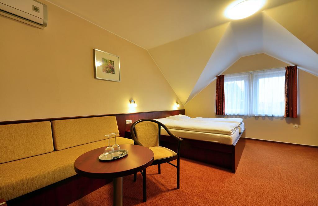 Penzion Siesta Valtice Kamer foto