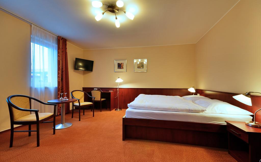 Penzion Siesta Valtice Kamer foto